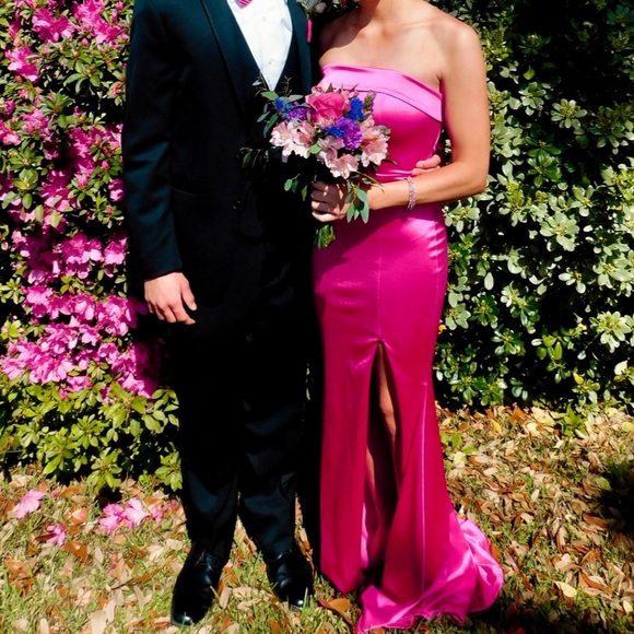 PINK SILK EVENING GOWN (PROM/PAGEANT/FORMAL) - Picture 3 of 11